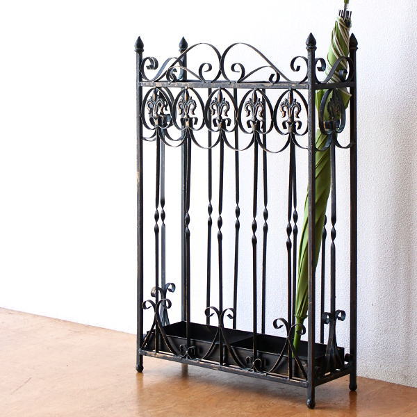 傘立て おしゃれ スリム アイアン アンティーク 省スペース コンパクト レトロ クラシック ヨーロピアン アイアン傘立て エレガントスリム 【送料無料】 [kwt8351]