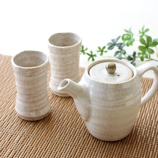 ティーポット セット おしゃれ 陶器 和食器 茶器セット 急須 湯のみ プレゼント 贈り物 お祝い 日本製 美濃焼 茶碗 茶こし付き うのはな茶器揃え [kyt2623]