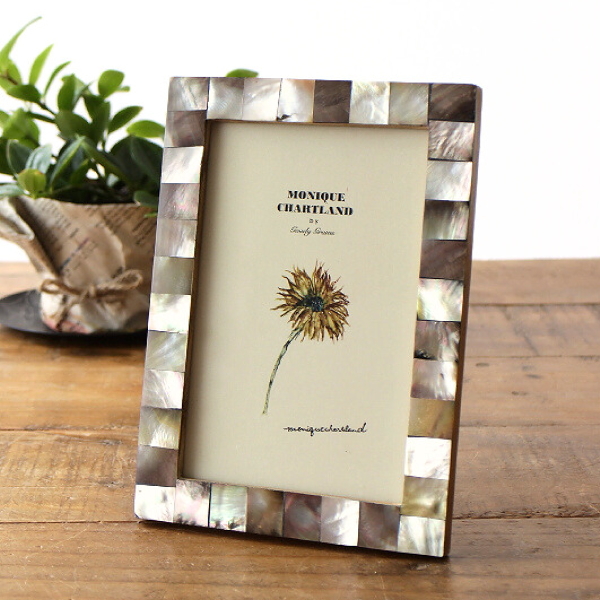 フォトフレーム 写真立て シェル 貝殻 マザーオブパール 天然素材 おしゃれ 縦置き 横置き ハガキサイズ ポストカード KGサイズ 高級感 シェルフォトフレーム CAUDH [gfc7289]