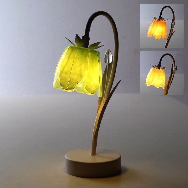 テーブルランプ 卓上ランプ チューリップ 花型 ガラスシェード 電池式 USB かわいい パステルカラー 北欧 ロマンチック ナイトランプ 玄関 寝室 LEDフラワーミニスタンド 3カラー [hal4371]