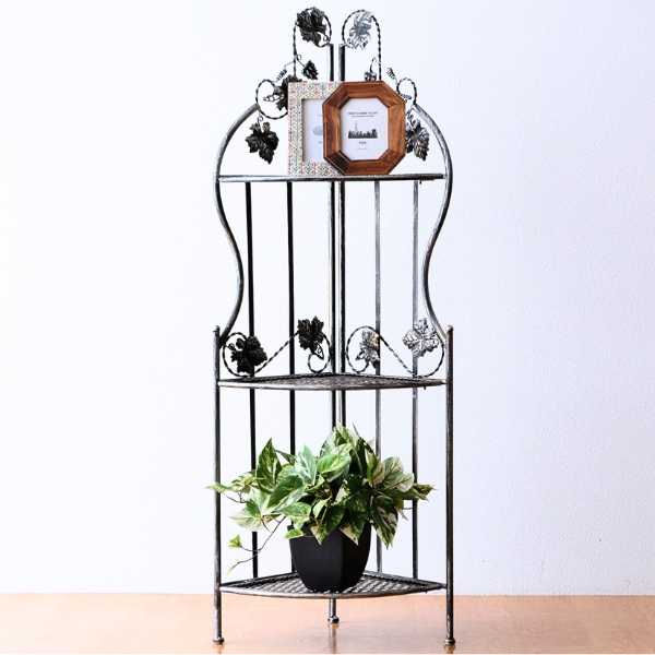 コーナーラック アイアン 折りたたみ フラワースタンド アンティーク シャビー おしゃれ 扇形 花台 観葉植物 室内 屋外 コンパクト ベランダ 玄関 アイアンの3段コーナーラック グレープ 【送料無料】 [iad9997]