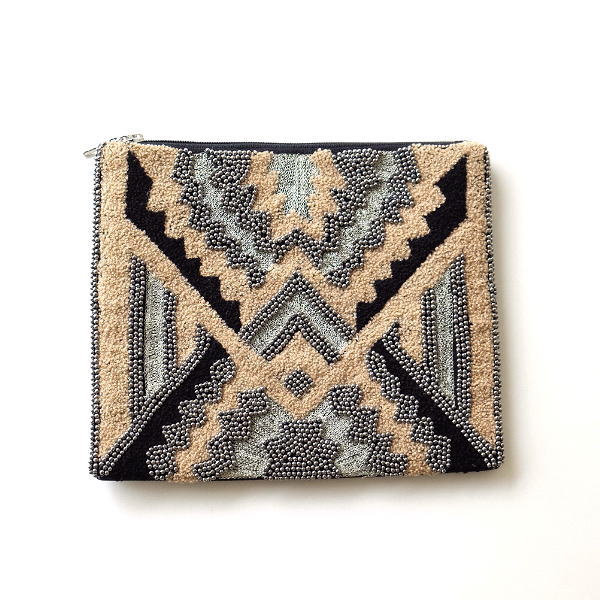 ポーチ 小物入れ マチなし かわいい デザイン 布張り おしゃれ 携帯 スマホ アクセサリーポーチ 通帳ケース 通帳入れ ビーズ刺繍フラットポーチ L [kan1455]