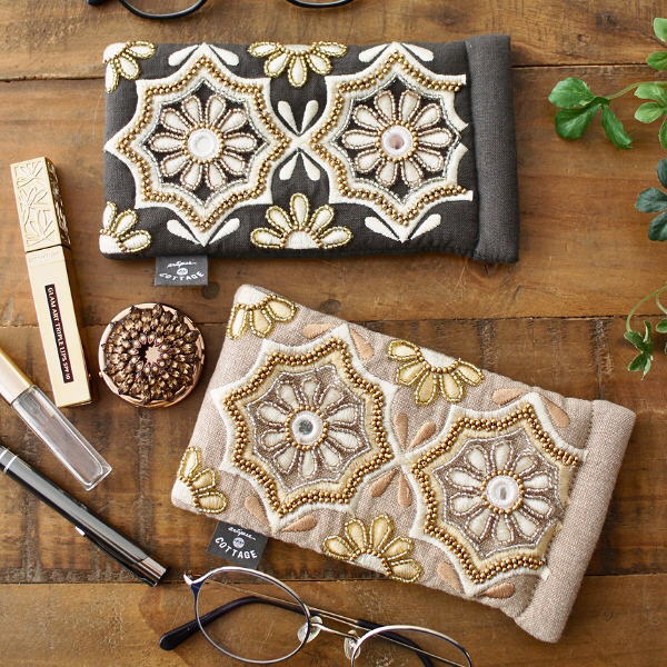 メガネケース めがね入れ 小物入れ ペンケース フラットポーチ おしゃれ かわいい 可愛い マチなし ビーズ刺繍メガネケースA 2カラー [kan2495]
