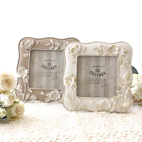 写真立て フォトフレーム おしゃれ 可愛い 壁掛け 卓上 結婚祝い プレゼント バラ 花柄 ましかく 正方形 ミニ 小さい レリーフフラワーフォトフレーム M 2カラー [kan4530]