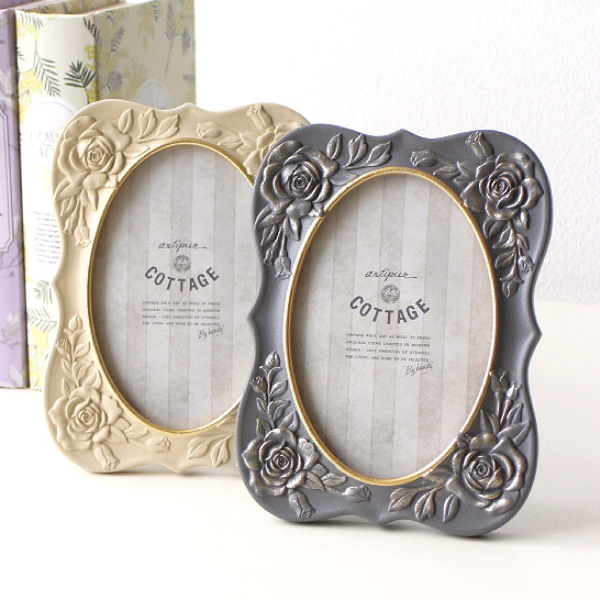 写真立て フォトフレーム おしゃれ 可愛い 壁掛け 卓上 結婚祝い プレゼント バラ 花柄 ハガキサイズ ポストカード KG判 楕円 オーバル 横向き対応 ローズ フラワー フォトフレーム 2カラー [kan4532]