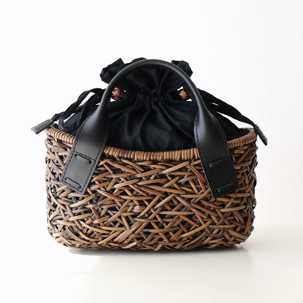 ラタンバッグ かごバッグ 本革ハンドル 巾着付き 軽量 丈夫 インドネシア製 ナチュラル バスケットバッグ ラタンピールランダム編バッグ 【送料無料】 [kan5392]