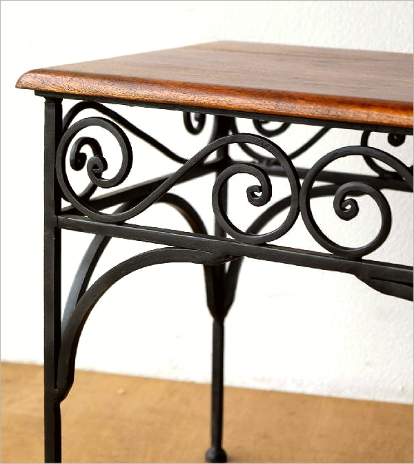 木と鉄で作られたサイドテーブル　無骨な雰囲気を演出する鉄好きの為のサイドテーブル チェリーの木とアイアンのサイドテーブル 送料無料 天然木無垢材 受注