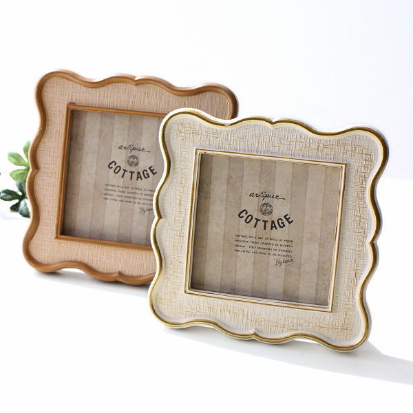 フォトフレーム 写真立て スクエア 正方形 四角 小さい おしゃれ 可愛い 波型フレーム 卓上 壁掛け アンティーク クラシック ウェーブフォトフレーム 2カラー [kan8914]