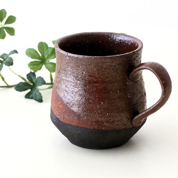 マグカップ 瀬戸焼 日本製 陶器 掛け分け 270ml コーヒーカップ 電子レンジ対応 食洗機対応 和食器 焼き物 どっしり くびれ 土もの 和モダン kohiki-Sou マグ ブラウン [mkn1193]
