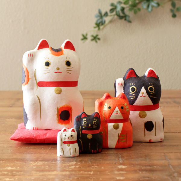 招き猫 置物 張り子 座布団付き 和紙 和風 ネコ オブジェ 福を招く