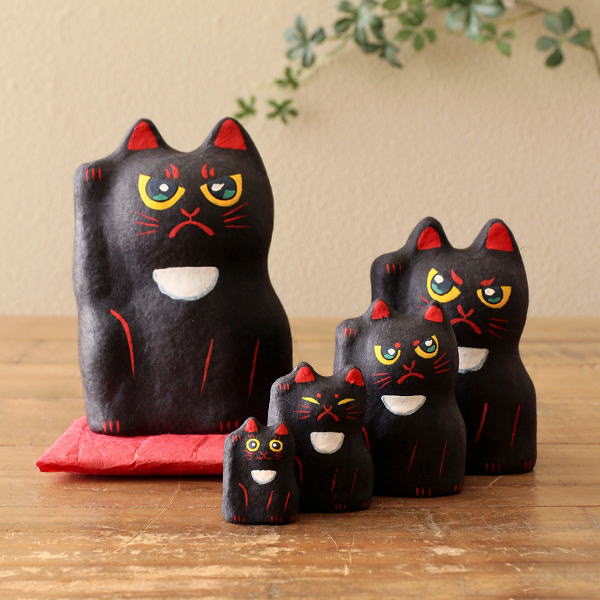 招き猫 置物 張り子 座布団付き 和紙 和風 ネコ オブジェ 福を招く