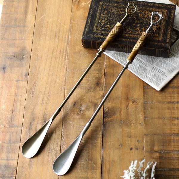 靴べら 真鍮 おしゃれ 56cm クラシック アンティーク 金属 エレガント 高級感 ゴールド シルバー 壁掛け 引っ掛けられる シューホーン 真鍮とウッドのロング靴ベラ 2カラー [vin4150]