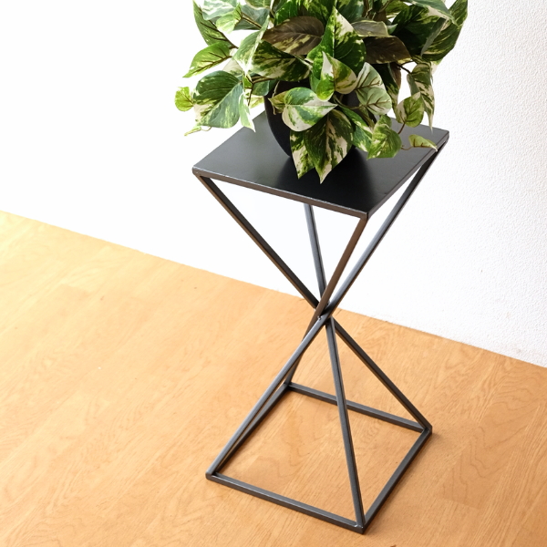 花台 フラワースタンド アイアン おしゃれ スリム スクエア モダン シンプル サイドテーブル 観葉植物 花置き台 ディスプレイ 玄関 リビング 25×25cm アイアンシェイプスタンド M [ysp2816]