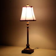 テーブルランプ おしゃれ ライト アイアン ウッド スリム シンプル ベッドサイドランプ クラシックなテーブルランプ B 【送料無料】 [kwt4190]