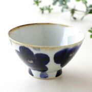 お茶碗 おしゃれ 陶器 ご飯茶碗 飯碗 日本製 波佐見焼 和食器 和風 和モダン 焼き物 食器 かわいい シンプル 飯碗 藍花 [msg3141]