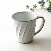 マグカップ おしゃれ 磁器 大きめ かわいい 和モダン 日本製 波佐見焼 焼き物 カフェ シンプル モダン ねじり縞 ビッグマグ wh [msg5111]