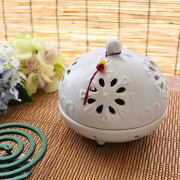 蚊取り線香入れ おしゃれ 陶器 蚊遣り器 蚊取り線香ホルダー 和風 かわいい 蚊取線香 立て スタンド ケース 横型 焼き物 庭 屋外 陶器の蚊遣り クレマチス ホワイト [mtl0327]