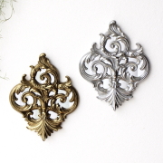 壁飾り ウォールデコ 壁掛け インテリア オブジェ アンティーク クラシック シルバー ゴールド デコラティブ 立体 壁面 装飾 玄関 リビング 20×25cm ミラー ウォールデコレーション 2カラー [pic2708]