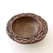 木製トレイ 直径30cm ウッドトレイ 小物入れ 彫刻 木製 ウッドボウル 卓上トレー 丸 天然木 マンゴーウッド 無垢 アジアン ナチュラル ウッドカービングボウル S [ras7447]