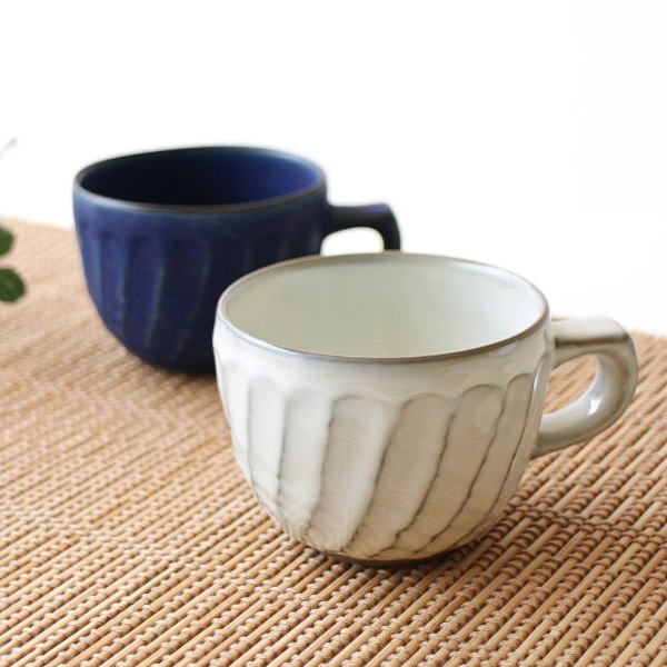 マグカップ おしゃれ 磁器 かわいい 和モダン 日本製 波佐見焼 焼き物 丸み カフェ ホワイト ブルー ねじり縞マグ 2カラー [msg3126]