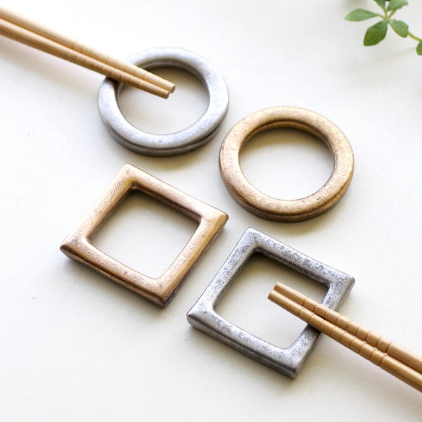 箸置き おしゃれ 陶器 2個セット 丸 四角 和風 シック 日本製 焼き物 有田焼 ゴールド シルバー 黒柚子箸置き 金銀2個セット 2タイプ [msg8360]