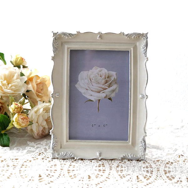 フォトフレーム 写真立て 卓上 おしゃれ クラシック アンティーク 横向き 縦横対応 ハガキサイズ ポストカード KG判 アイボリーホワイト 結婚祝い フォトフレーム フレンチシルバー [pic1326]