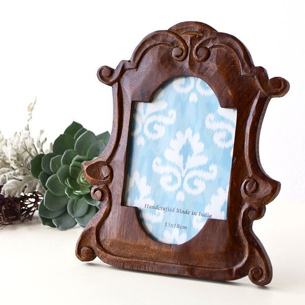 写真立て フォトフレーム 木製 彫刻 おしゃれ 壁掛け 卓上 2L キャビネサイズ 大きめ 縦置き ナチュラル アジアン アンティーク 天然木 無垢 ウッドカービングフォトフレーム [ras3285]