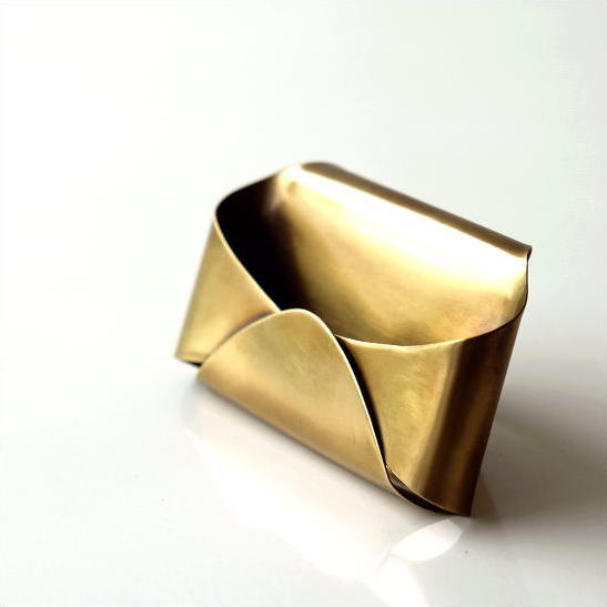 名刺入れ 卓上 カードスタンド 名刺立て 名刺スタンド アンティーク おしゃれ ブラス 金属製 レトロ 机上 名刺ホルダー インテリア 収納 真鍮のカードホルダー [ras5676]