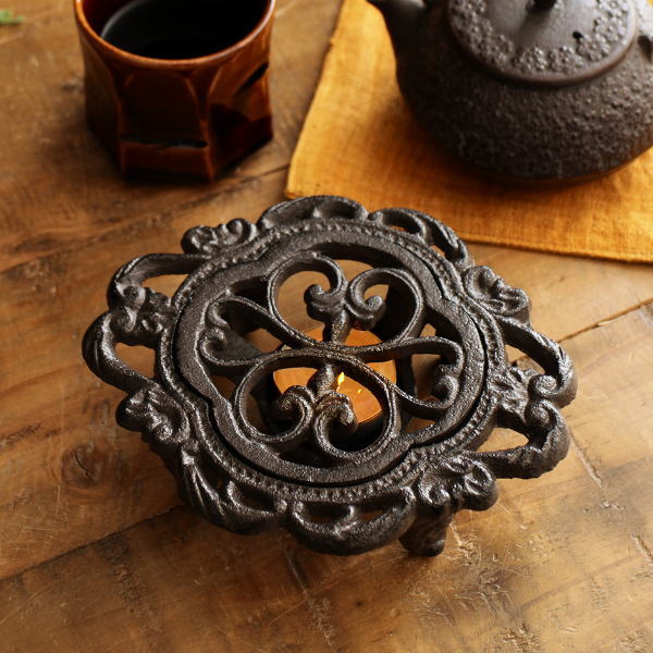 ポットウォーマー キャンドル ティーウォーマー 鉄鋳物 鍋敷き お皿 料理 急須 ティーポット 保温 アロマ 卓上 アンティーク おうちカフェ アイアン ディッシュウォーマー [scc5462]