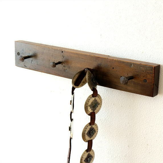 フック 壁掛フック ウォールフック 引っ掛け 帽子掛け おしゃれ ハンガー レトロ 木製 オールドウッドボード４フック [sik6724]