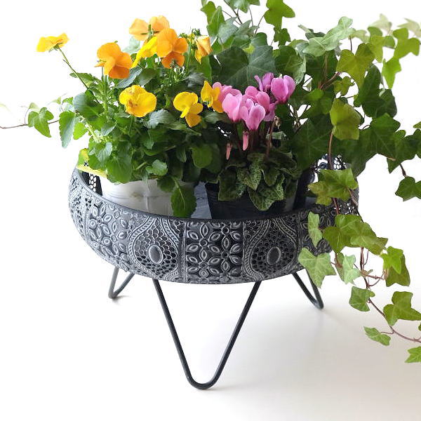 鉢カバー プランターカバー おしゃれ アイアン アンティーク 鉢 脚付き 直径28cm フラワースタンド メタルフラワー脚付きバスケット S [spc5247]