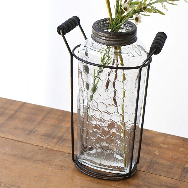 花瓶 おしゃれ 一輪挿し アンティーク 枝物 ガラス瓶 レトロ シャビー ヴィンテージ 花器 置物 インテリア オブジェ ガラスのフラワーべース アイアンハンドル＆メッシュ蓋付き [spc7257]