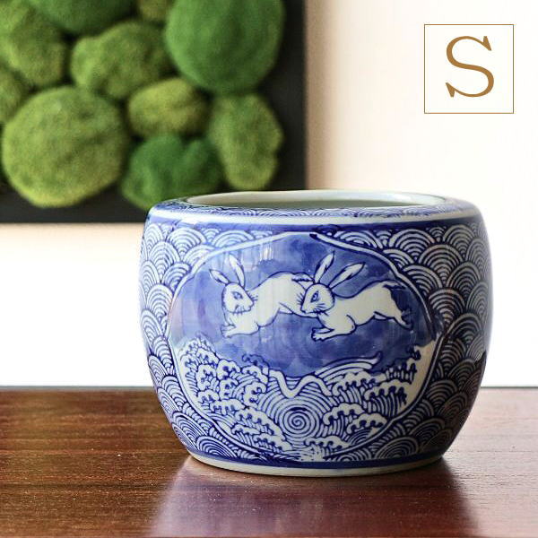 火鉢 うさぎ 陶器鉢 水鉢 陶器 睡蓮鉢 メダカ鉢 植木鉢 おしゃれ ウサギ 兎 雑貨 穴なし 室内 観葉植物 鉢カバー ミニ火鉢 うさぎ絵 S [swa4653]