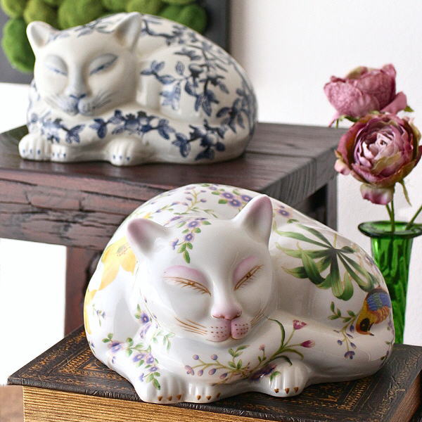猫 置物 陶器 玄関 インテリア ねこ 置き物 オブジェ 雑貨 上品 エレガント アンティーク調 花 鳥 絵付け 焼き物 まどろみネコの陶器ネコ 2タイプ [swa5848]
