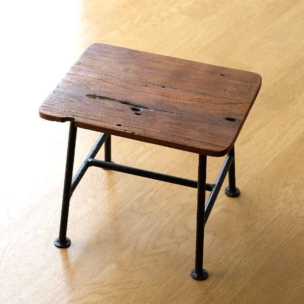 スツール 木製 アイアン コンパクト 玄関 椅子 花台 天然木 木目 リサイクルウッドとアイアンのスツール [tom4383]