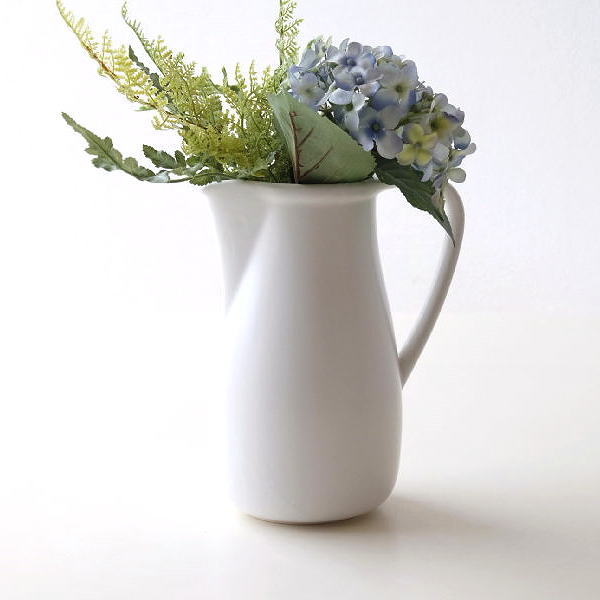 花瓶 陶器 おしゃれ フラワーベース 花器 ピッチャー型 日本製 萬古焼 洋風 花入れ シンプル インテリア 陶器の白いピッチャーベース L [yyt7322]