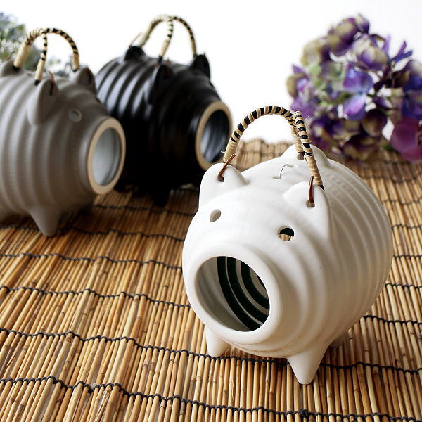 蚊取り線香入れ おしゃれ ブタ ぶた 半磁器 蚊遣り 蚊やり 蚊遣り器 蚊遣器 蚊取り線香ホルダー 和風 蚊取線香 萬古焼の蚊遣りブタ 3カラー [yyt7669]