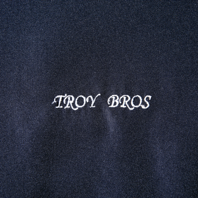 ＜トロイブロス＞裏地フリースブルゾン