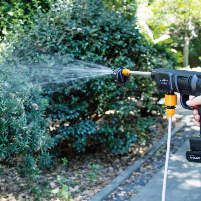 新型コードレス式高圧洗浄機プラス