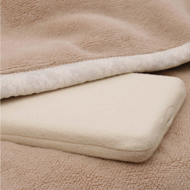 蓄熱式コードレス電気あんか「ぬくぬく」