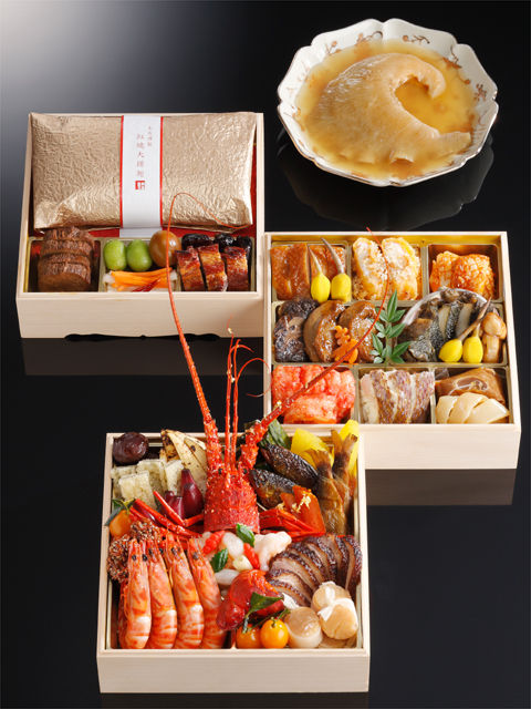 おせち 本店謹製 三段重 万寿 まんじゅ 関東地方 宅配料込