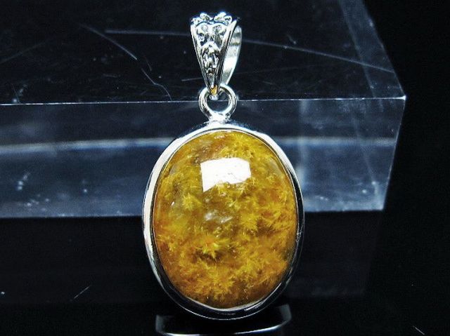 タイチンフラワー水晶ペンダント[T111-5958]