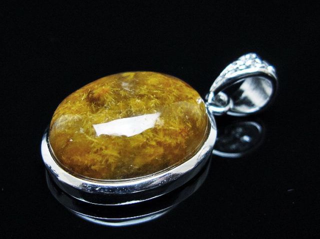 タイチンフラワー水晶ペンダント[T111-5958]