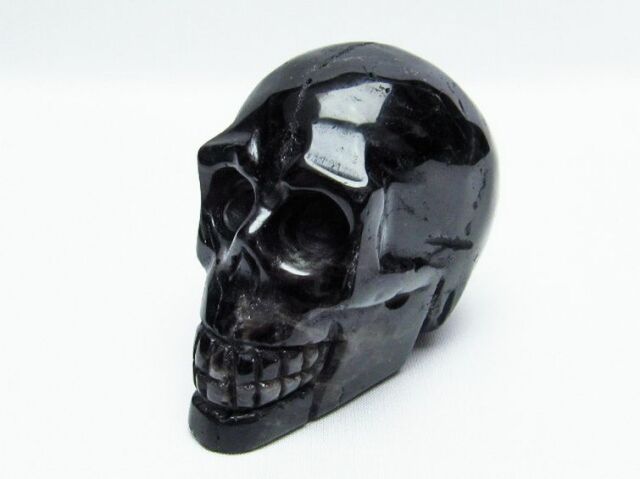 【鑑別書付き】最高品質☆桐箱入りドクロ彫刻天然水晶☆手彫り　877g Amazon | 入手困難 極上品質 超透明 水晶 ドクロ クリスタルスカル 虹