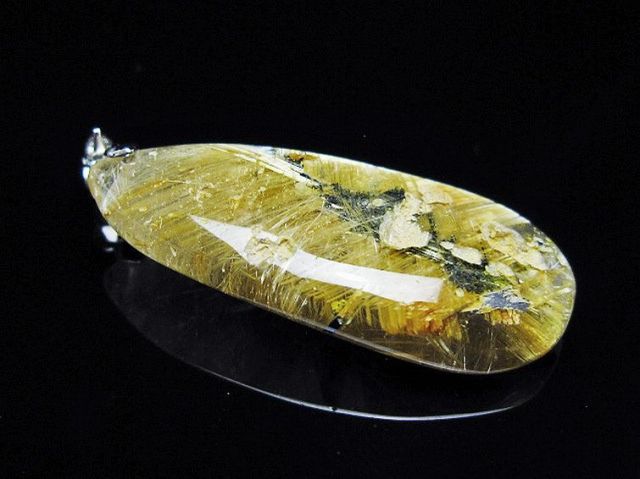 ゴールドタイチンルチルペンダント[T134-3983]