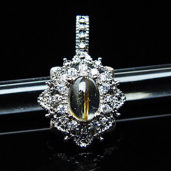 ファイナルグレード金針ルチル水晶ペンダント[T134-4322]