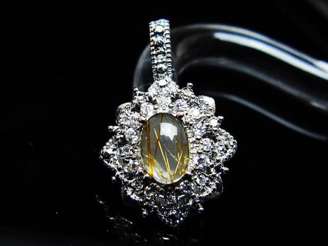 ファイナルグレード金針ルチル水晶ペンダント [t134-4363]