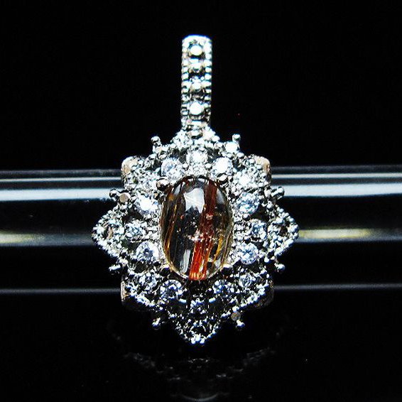 ファイナルグレード金針ルチル水晶ペンダント[T134-4372]