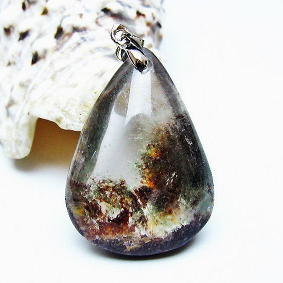 ガーデン水晶ペンダント[T136-4402]