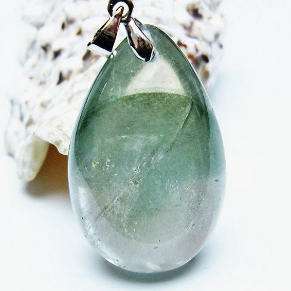 ガーデン水晶ペンダント[T136-4406]